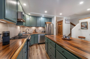 Northstar Village Condo Walk to Lifts Year-Round Hot-Tubs Pool Game Room Mobile Promo Truckee